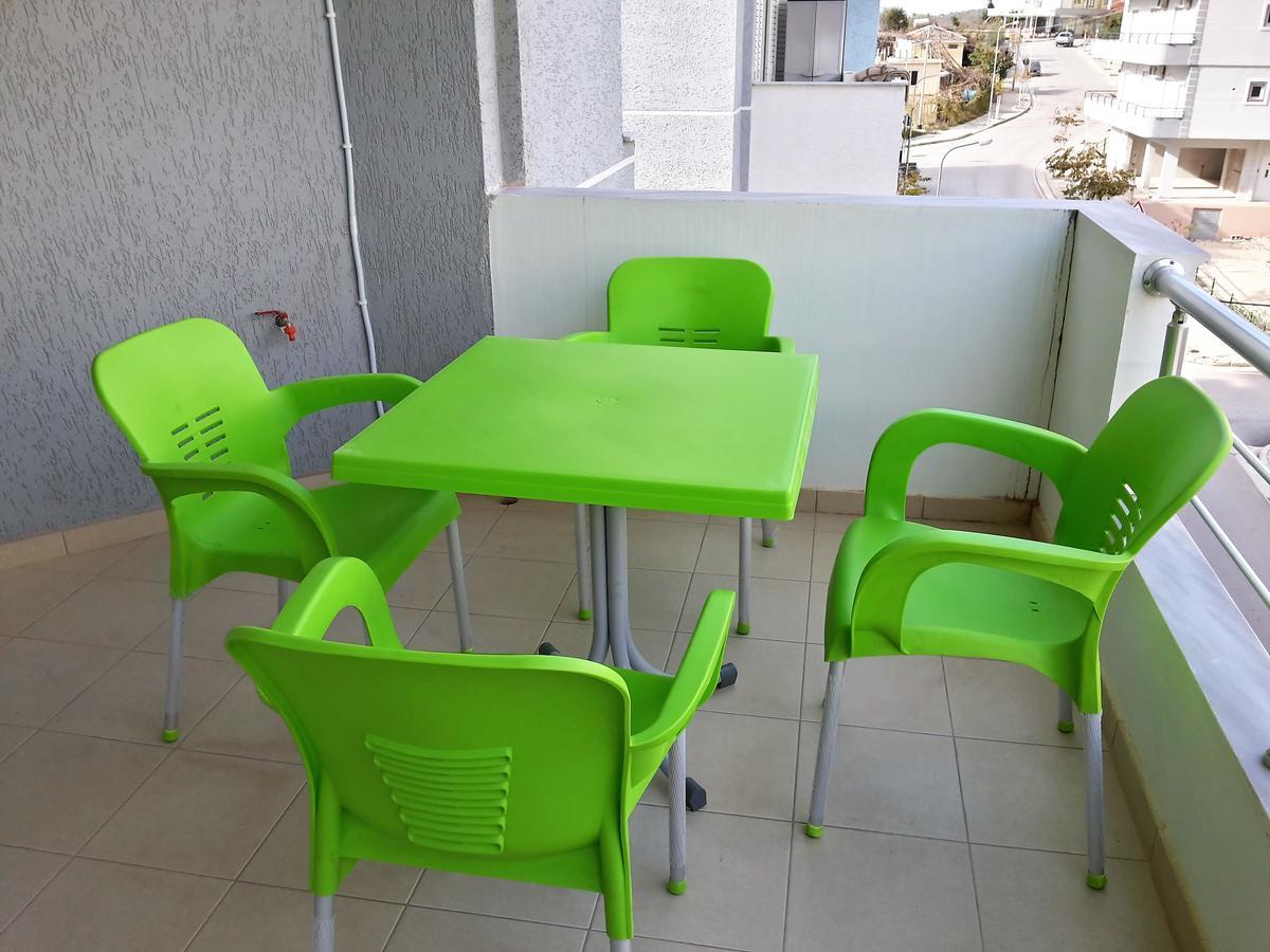Saranda Apartments Luaran gambar