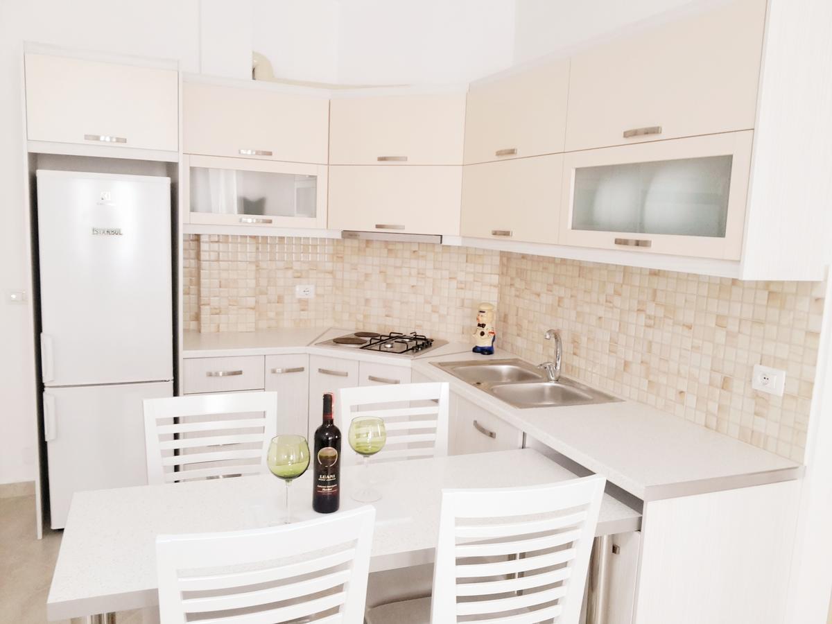 Saranda Apartments Luaran gambar