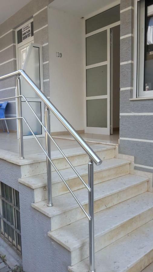 Saranda Apartments Luaran gambar